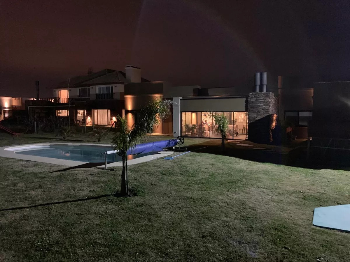 Venta casa 4 dormitorios Viñedos de La Tahona