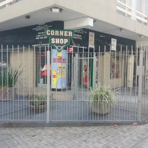 Alquilo Local Excelente Esquina 72 M²