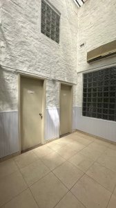 Alquilo Local Comercial, ideal para Importadora o Clínicas, Barrio  Abayubá