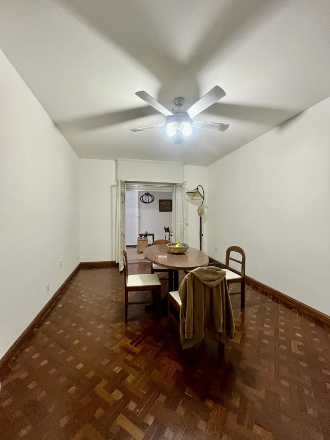Vende apartamento planta baja con patio