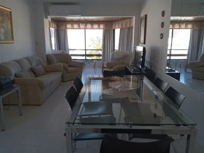En venta apartamento en Peninsula de 3 dormitorios