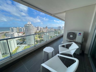 Vende apartamento dos dormitorios Punta del este playa Brava edificio Wind Tower