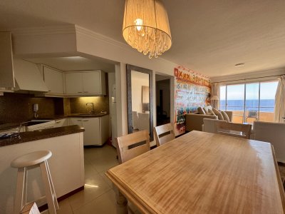Venta apartamento 2 dormitorios 2 baños primera linea