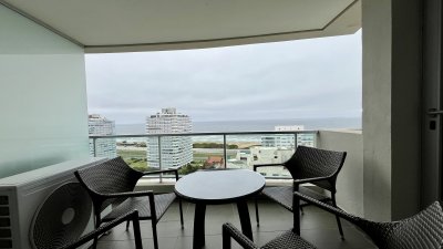Venta apartamento tres dormitorios Punta del este playa Brava edificio Wind Tower