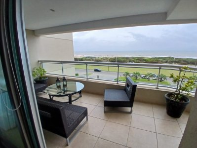 APARTAMENTO EN BRAVA CON VISTA AL MAR