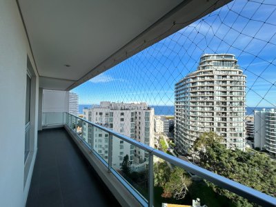 Venta apartamento dos dormitorios Punta del este playa Brava edificio Wind Tower