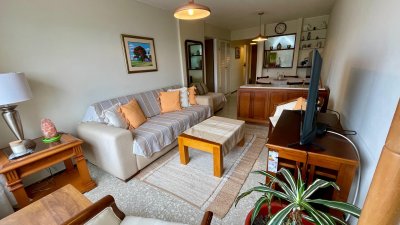 VENTA APARTAMENTO DE 2 DORMITORIO EN PENINSULA PUNTA DEL ESTE