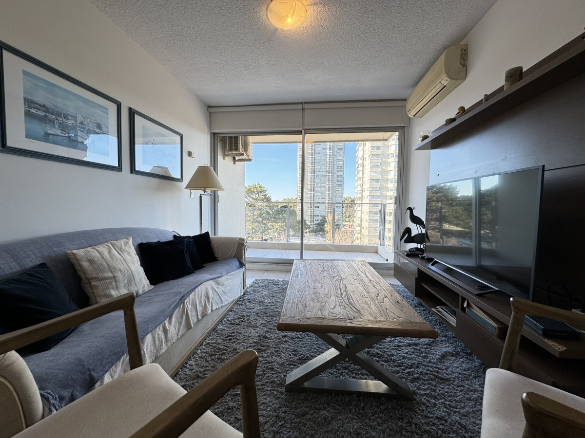 Venta apartamento 2 dormitorios 2 baños Punta del Este