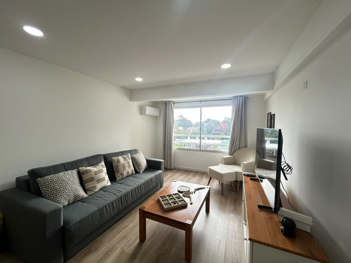 Venta apartamento un dormitorio Punta del este Playa Mansa primera linea