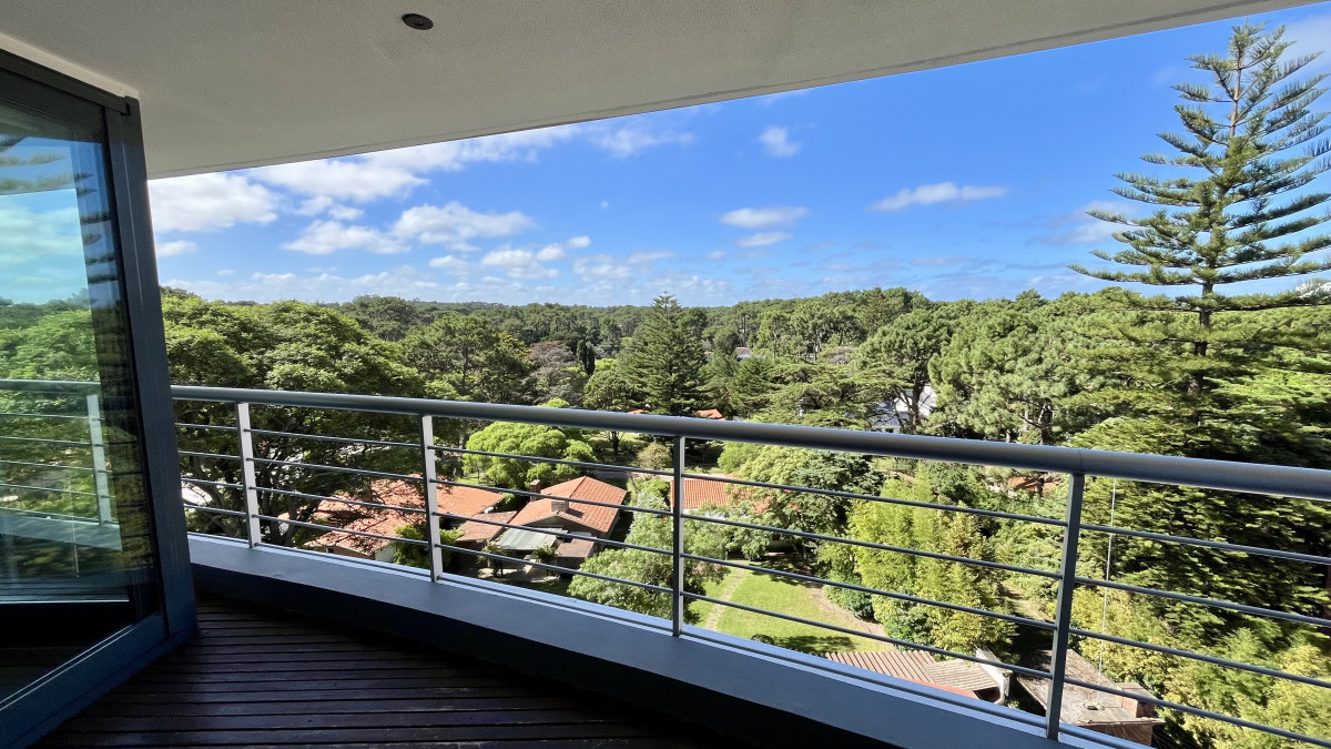 Venta Apartamento 3 Dormitorios Punta del Este Av Roosevelt