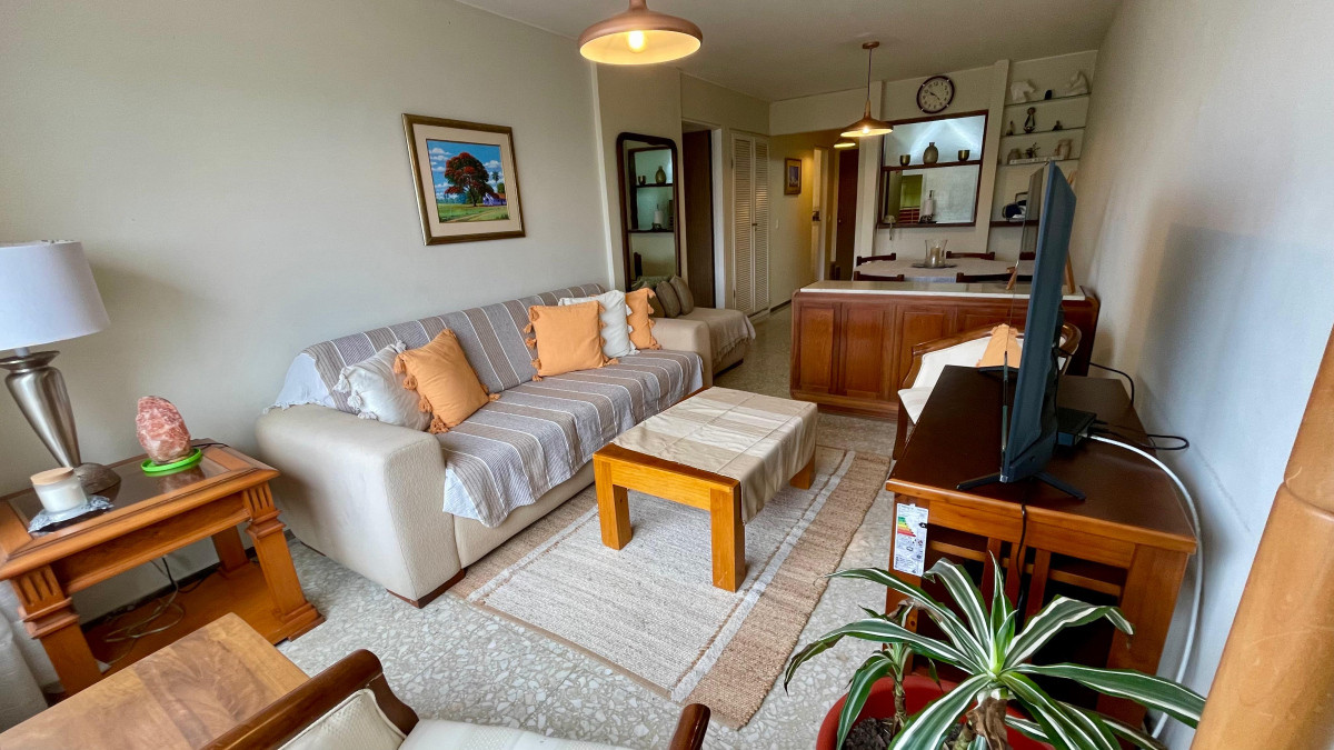 VENTA APARTAMENTO DE 2 DORMITORIO EN PENINSULA PUNTA DEL ESTE