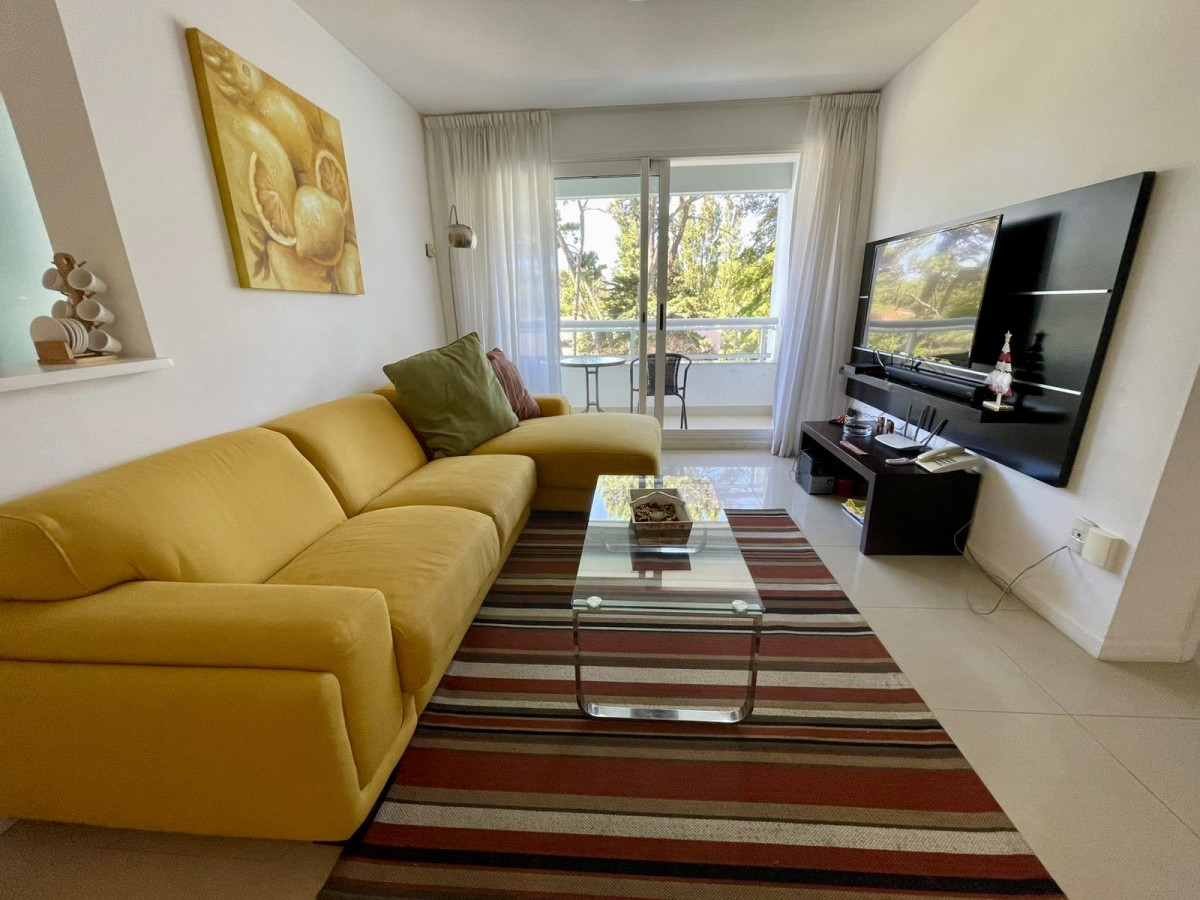 Alquiler anual apartamento 2 dormitorios Punta del Este