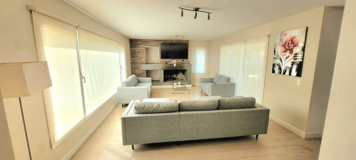 Venta CASA 4 Dormitorios MARLY Punta del Este