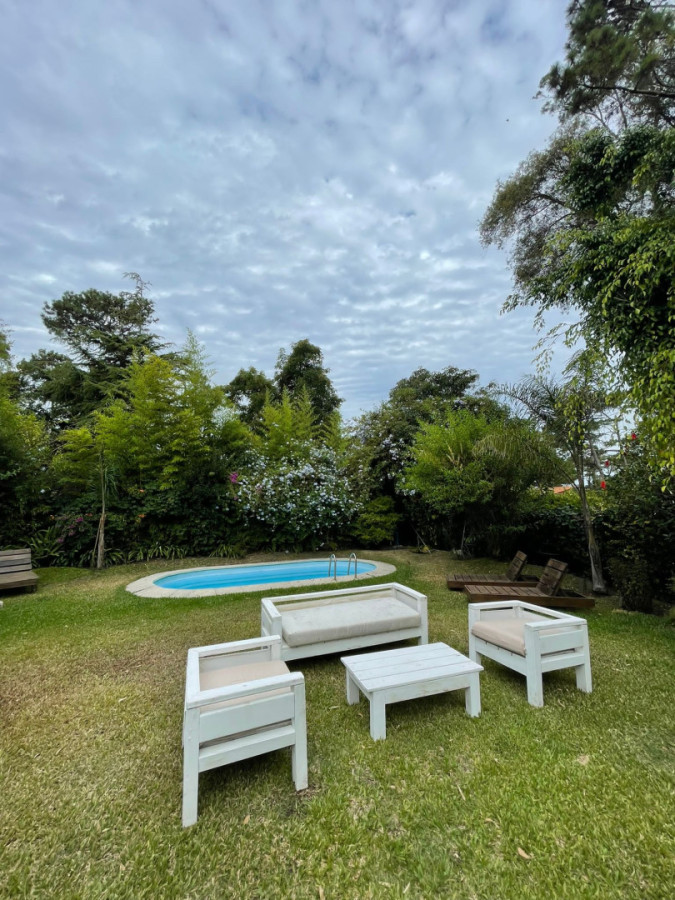 CASA EN ALQUILER TEMPORAL EN SAN RAFAEL 4 DORMITORIOS
