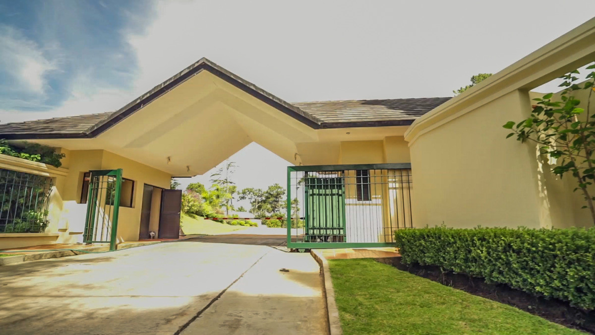 BARRIO PRIVADO MUY CERCA DEL MAR