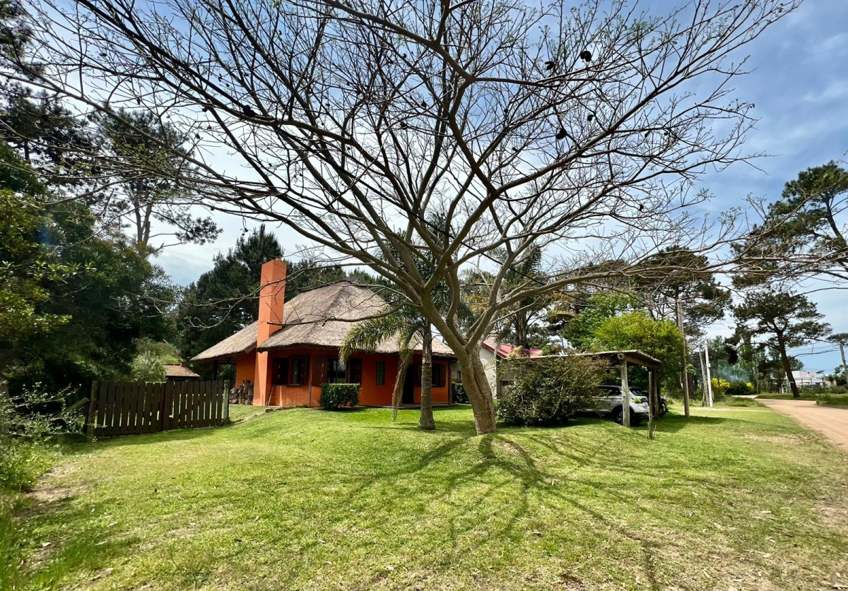 Casa muy cómoda con piscina y barbacoa