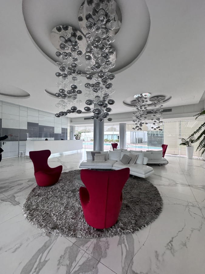 HERMOSO APARTAMENTO DE 3 SUITES