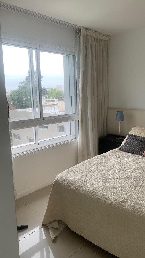 Apto de 2 dorm 2 baños en zona de Punta Shopping - alquiler anual -