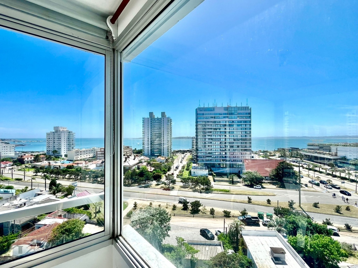 Penthouse con vista al mar de 2 dorm uso de azotea exclusiva