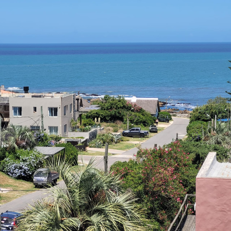 Alquiler anual apto 3 dorm, La Barra.
