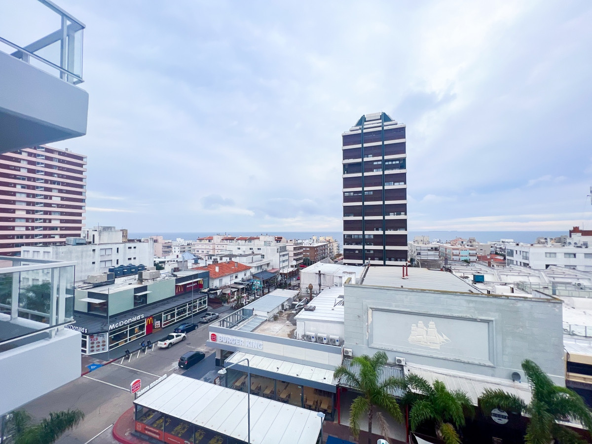 Apartamento en venta en Torre Lux 