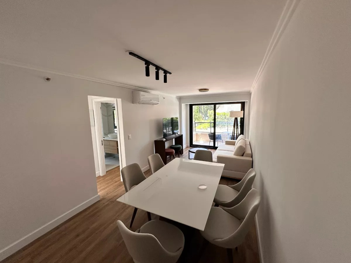 Apartamento 2 Dormitorios Av Roosevelt C/ Amenities Y Mucama