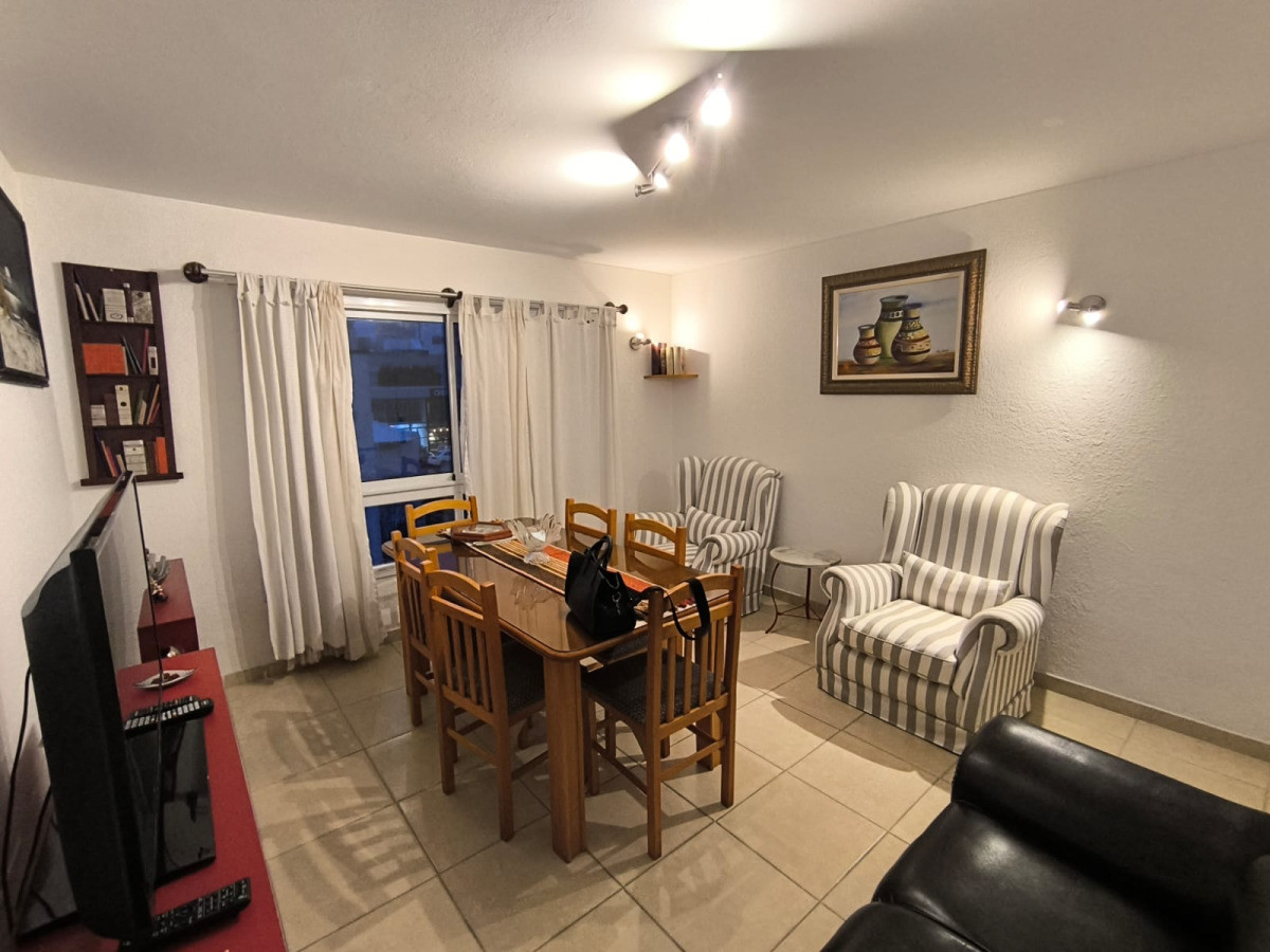 Frente al Mar Alquiler Apto  2 dormitorios.