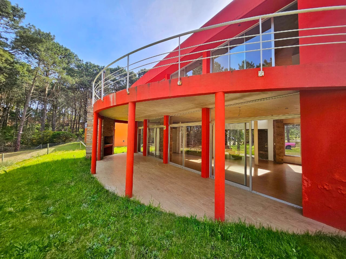 Casa con Vista al Golf en Club del Lago, Punta Ballena