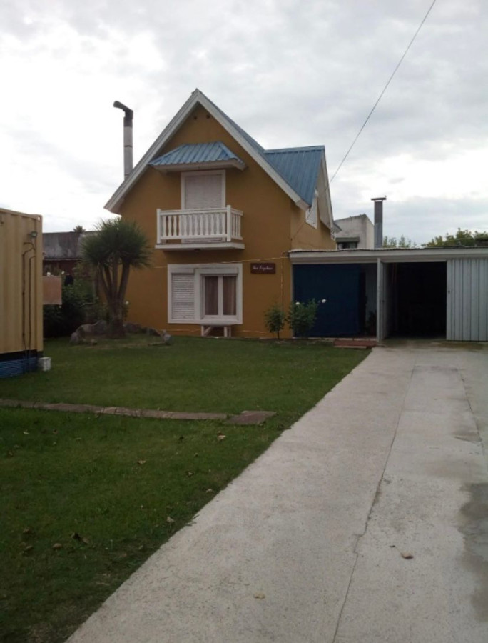 Casa en La Sonrisa 2 plantas 3 dorm