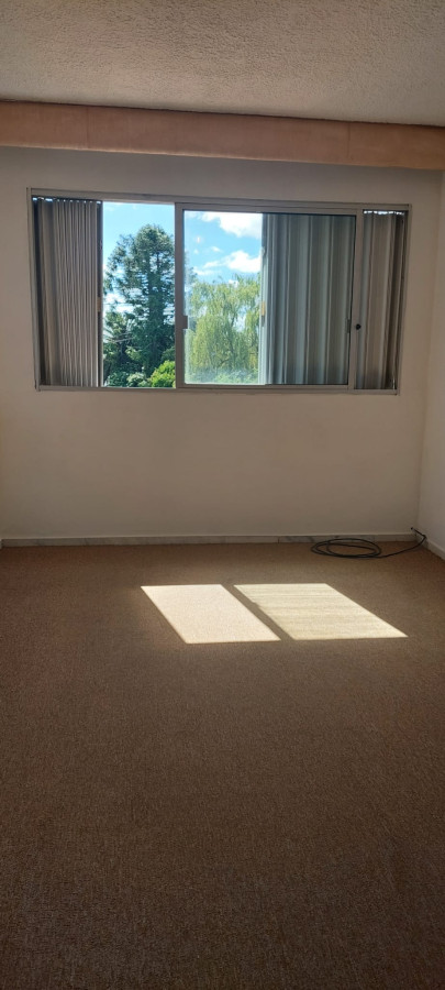Oportunidad  de inversiòn Venta  de apartamento espacioso 4 dormitorios San Carlos