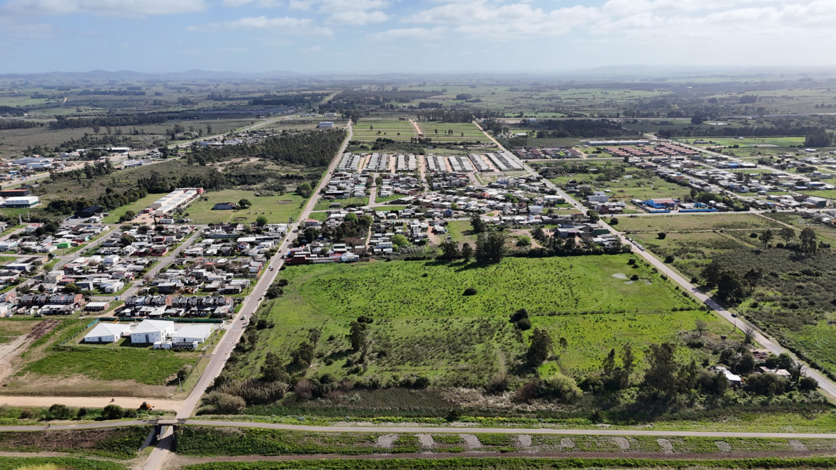 Terreno 11.976 m² frente a Escuela Nº113 , San Carlos