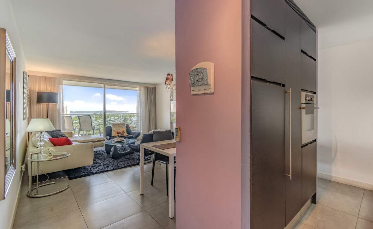 Apartamento De 2 Dormitorios 2 Baños En Venta En Roosevelt