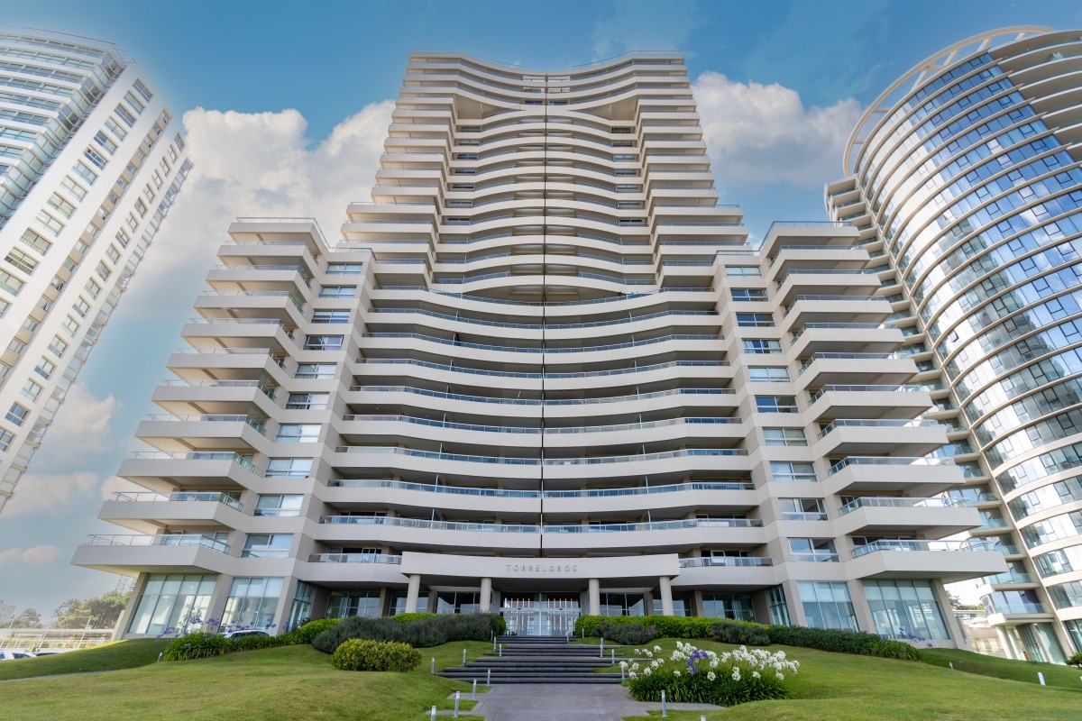 Apartamento en Venta 4 dormitorios Frente al Mar 