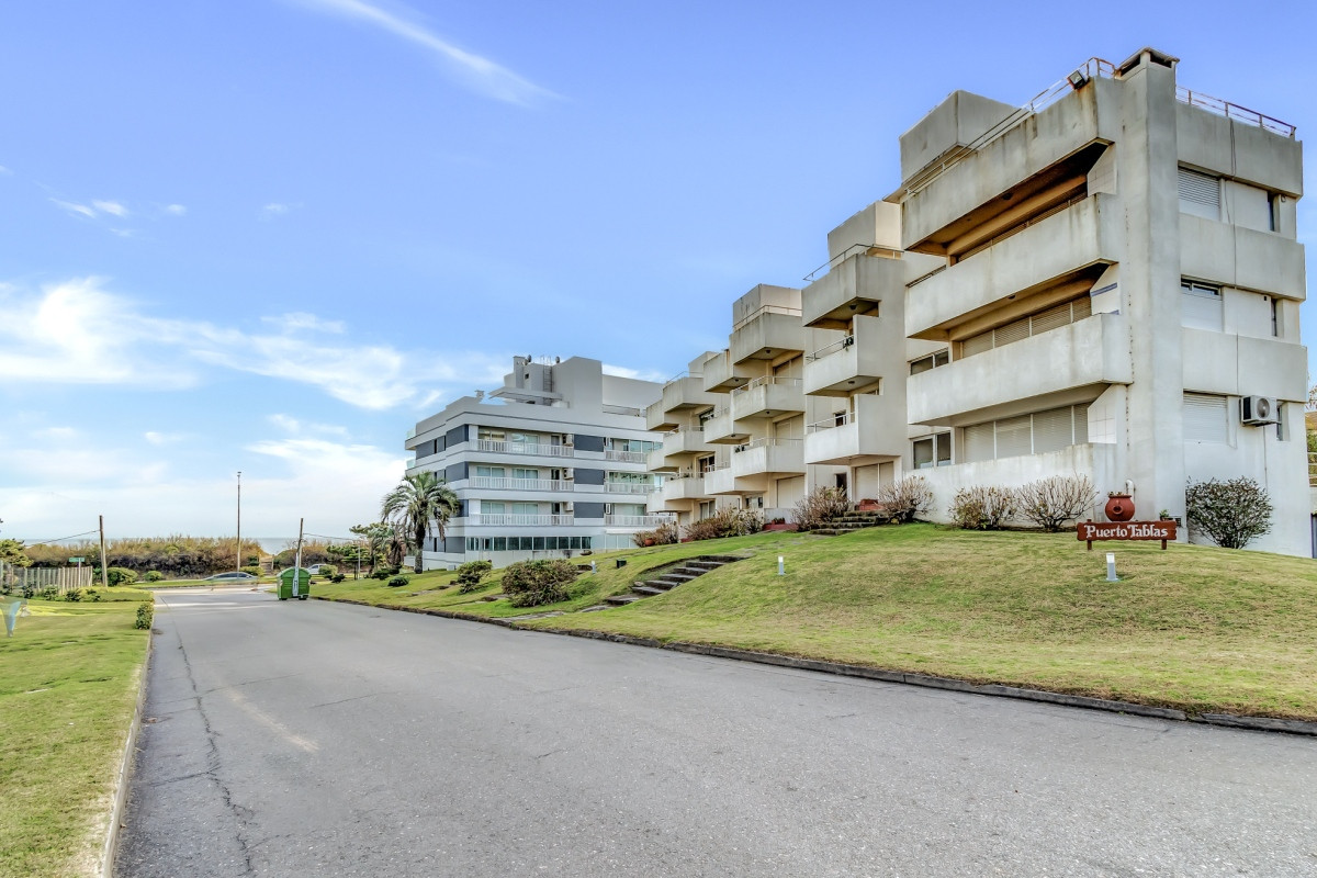 Apartamento en Venta de 1 Dormitorio y Medio Playa Mansa