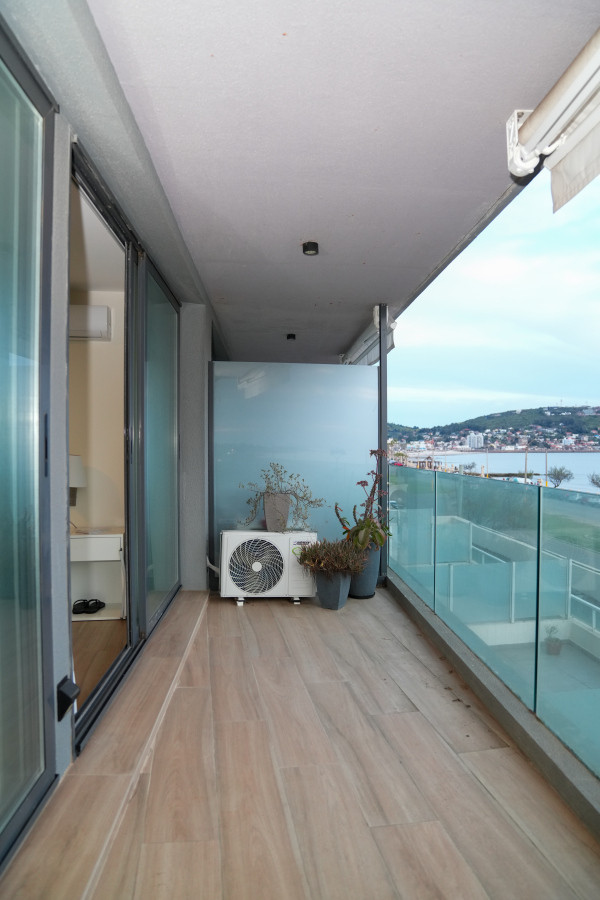 Venta de Apartamento en Piriapolis 1 dormitorio frente al mar 