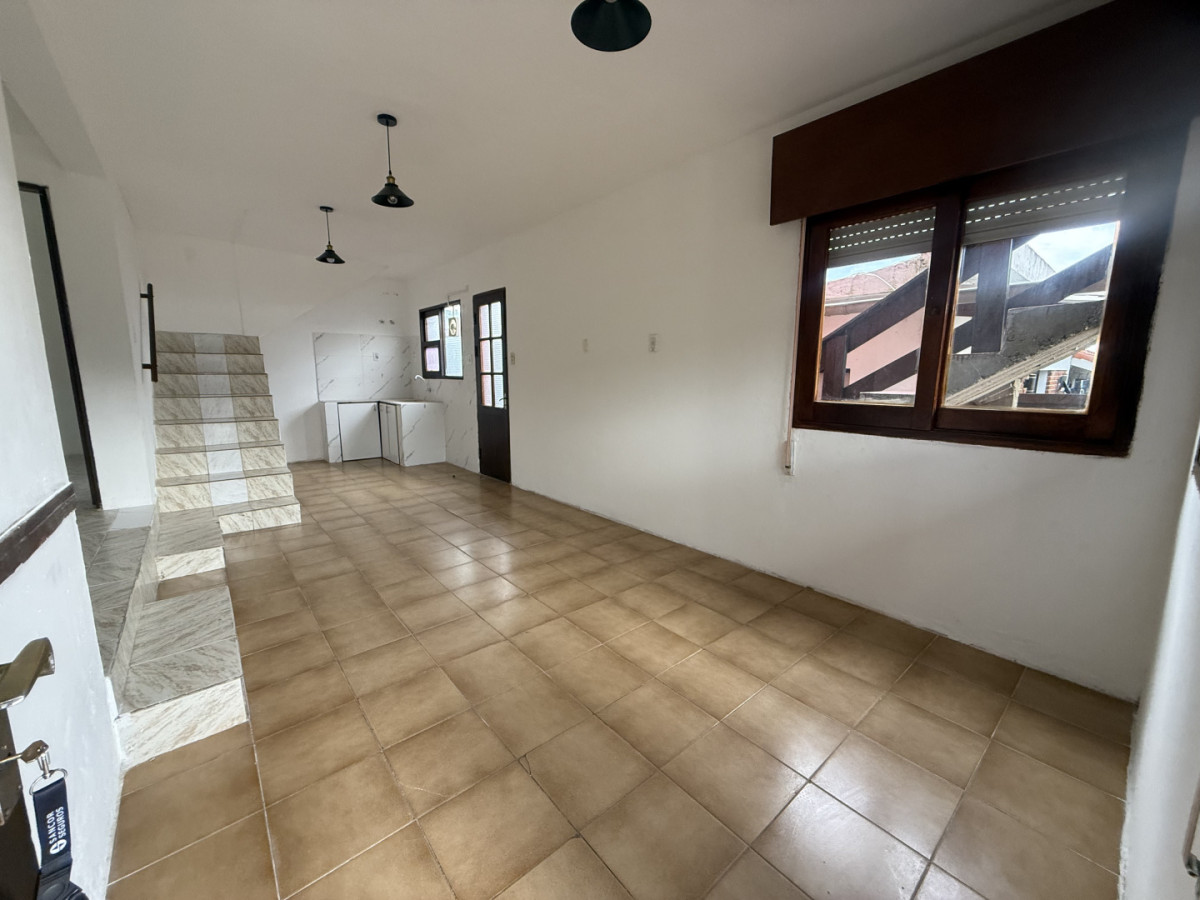Casa en Alquiler anual 2 dormitorios 