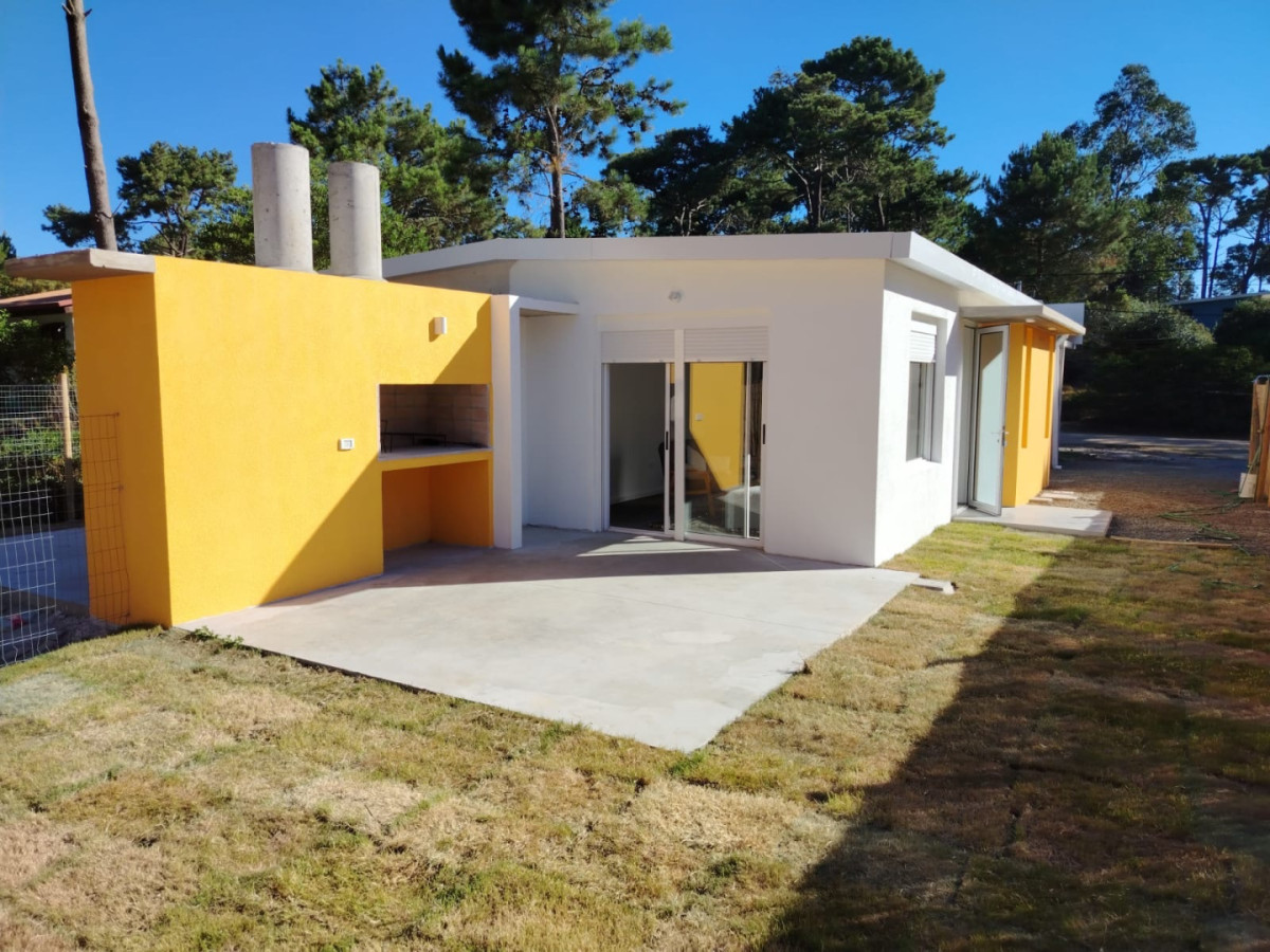 Casa en venta un dormitorio punta colorada