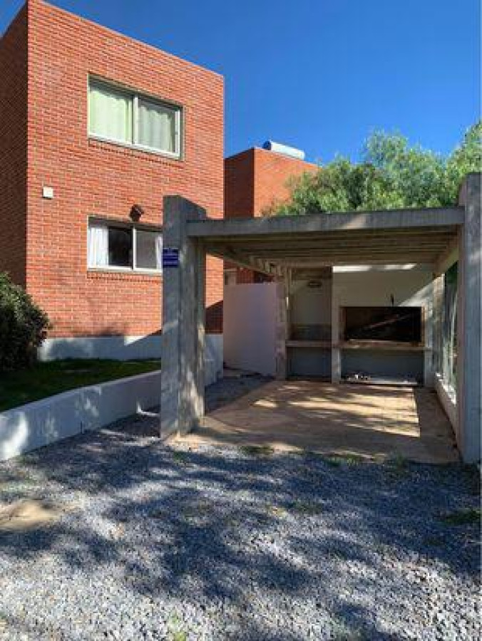 Casa en alquiler anual Piriapolis Portales