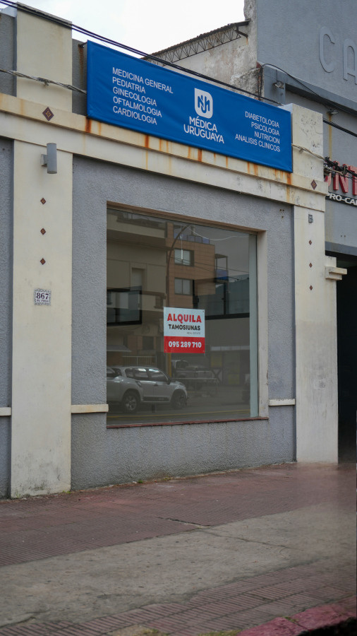 Local en venta y alquiler Piriapolis centro 