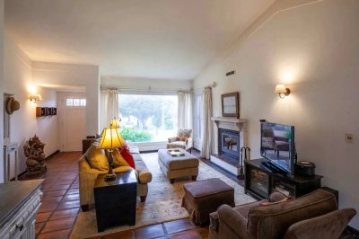 Alquiler Anual 4 Dormitorios + Apartamento Servicio, En San Rafael 