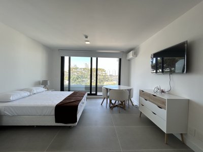 VENTA DE MONOAMBIENTE EN AYDI GRILL, PUNTA DEL ESTE 