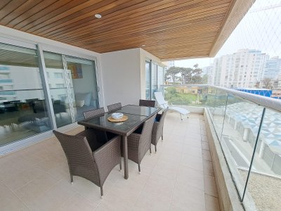 VENTA APARTAMENTO 3 DORMITORIOS 2 BAÑOS 1 SUITE PLAYA BRAVA PUNTA DEL ESTE