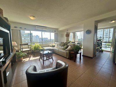 Venta apartamento 2 dormitorios y 2 baños en Cantegril