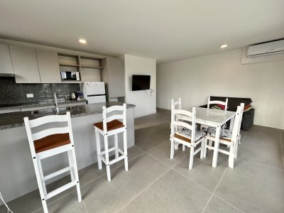 Venta apartamento de 2 dormtirios y 2 baños en Aidy Grill