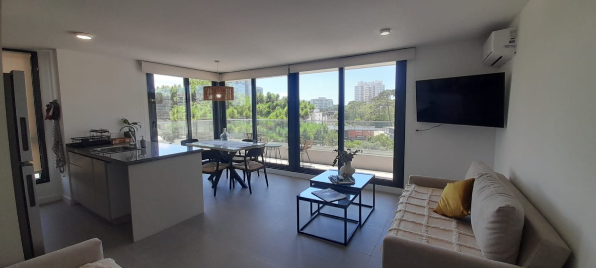 ALQUILER TEMPORADA : APARTAMENTO DE 1 DORMRITORIO Y 1 BAÑO, EDIFICIO VIEW, PUNTA DEL ESTE 