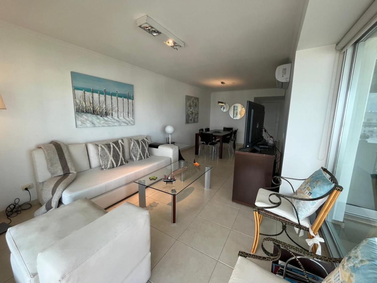 ALQUILER TEMPORADA 2027 TORRE ART BOULEVARD 2 DORMITORIOS Y 2 BAÑOS PUNTA DEL ESTE 