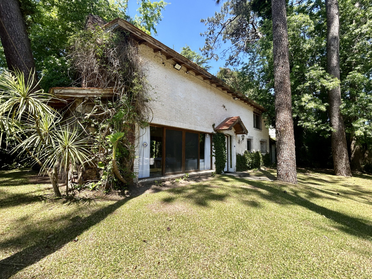 VENTA DE CASA DE 3 DORMITORIOS Y 2 BAÑOS, CANTEGRIL PUNTA DEL ESTE 