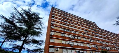 Sobre Gualeguay, piso alto, súper luminoso, vista despejada!