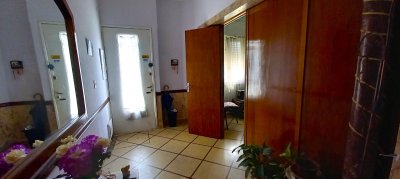 Casa sobre Antonio Machado a 2 cuadras del NuevoCentro