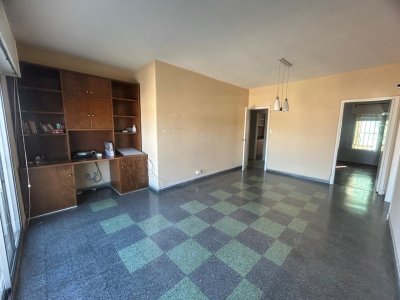 Oportunidad! Excelente propiedad en zona con variados servicios